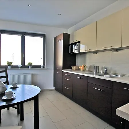 New Apartamenty Arkadia, Visitwarsaw Apartments